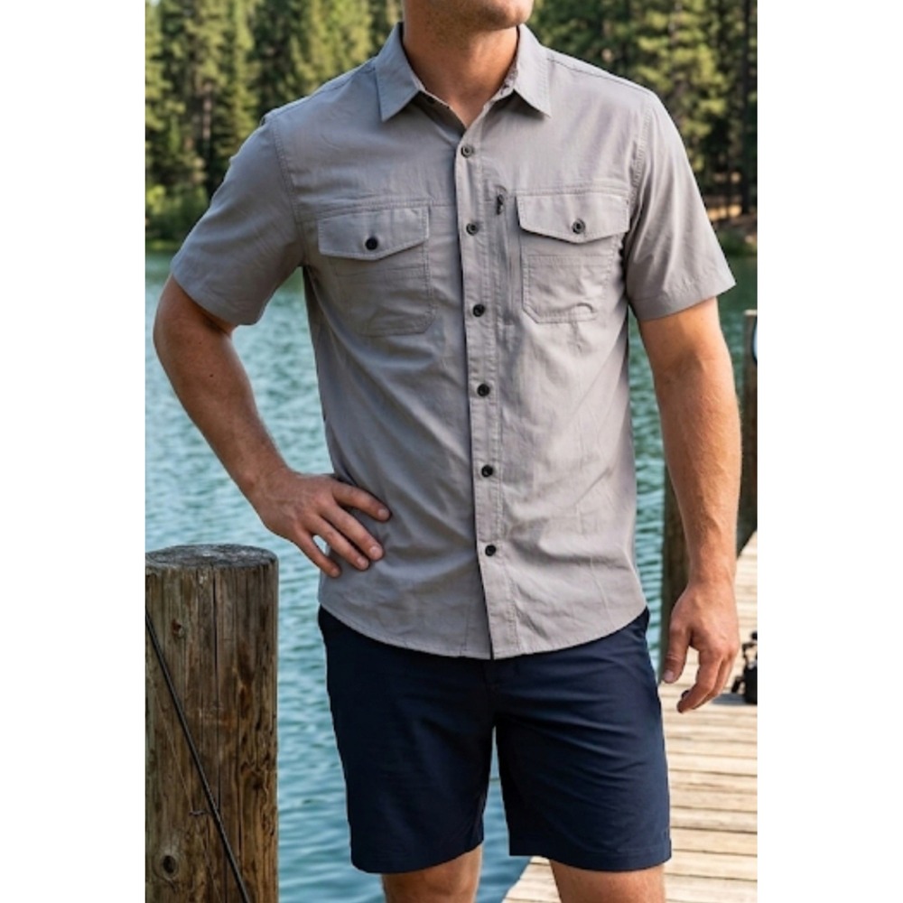 Racks & Reels Men's  Button Down Shirt Size M Gray Short sleeve  NWT